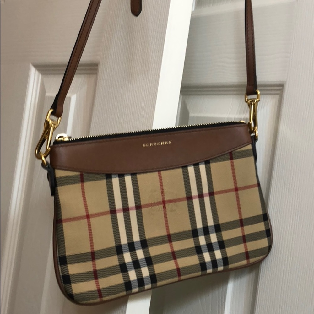 Burberry cross body ..used in perfect condition.